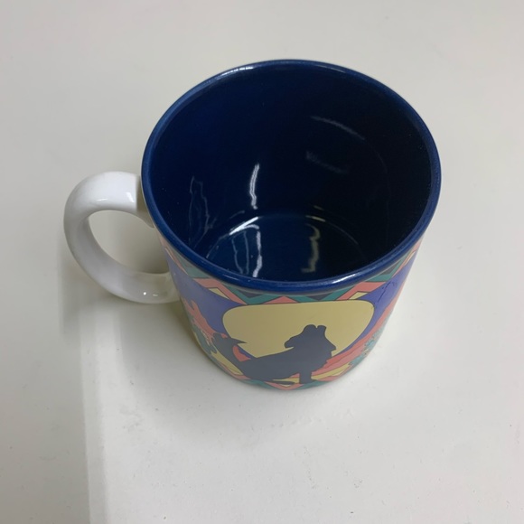 Vintage Potpourri Coyote Mug - Picture 2 of 7